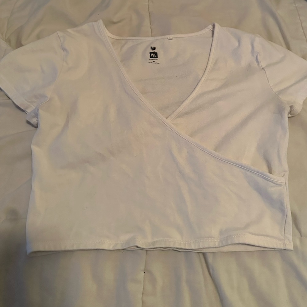 White shirt M